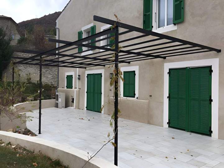 Pergola en fer Eurre